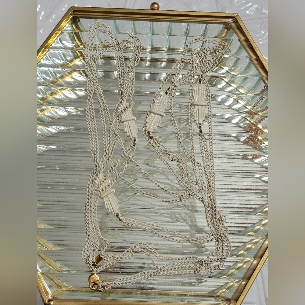 Monet White Enamel Double Chain Vintage Necklace - Picture 4 of 8